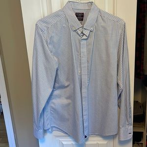 Men’s Large Slim-Fit Untuckit white and blue dress shirt
